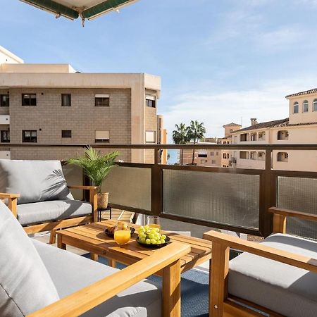 Sea View 2 Bedroom Apartment 2 Min Away From The Beach Torremolinos Kültér fotó