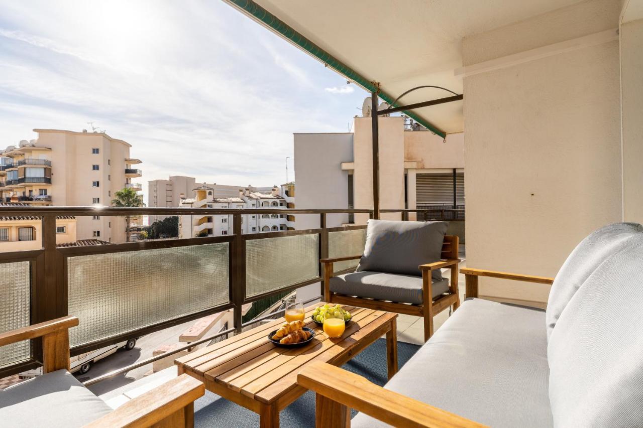 Sea View 2 Bedroom Apartment 2 Min Away From The Beach Torremolinos Kültér fotó