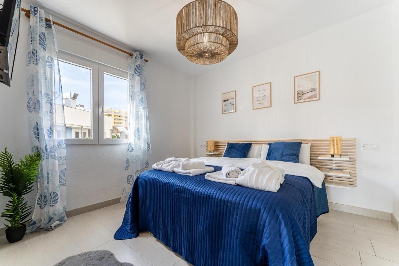 Sea View 2 Bedroom Apartment 2 Min Away From The Beach Torremolinos Kültér fotó