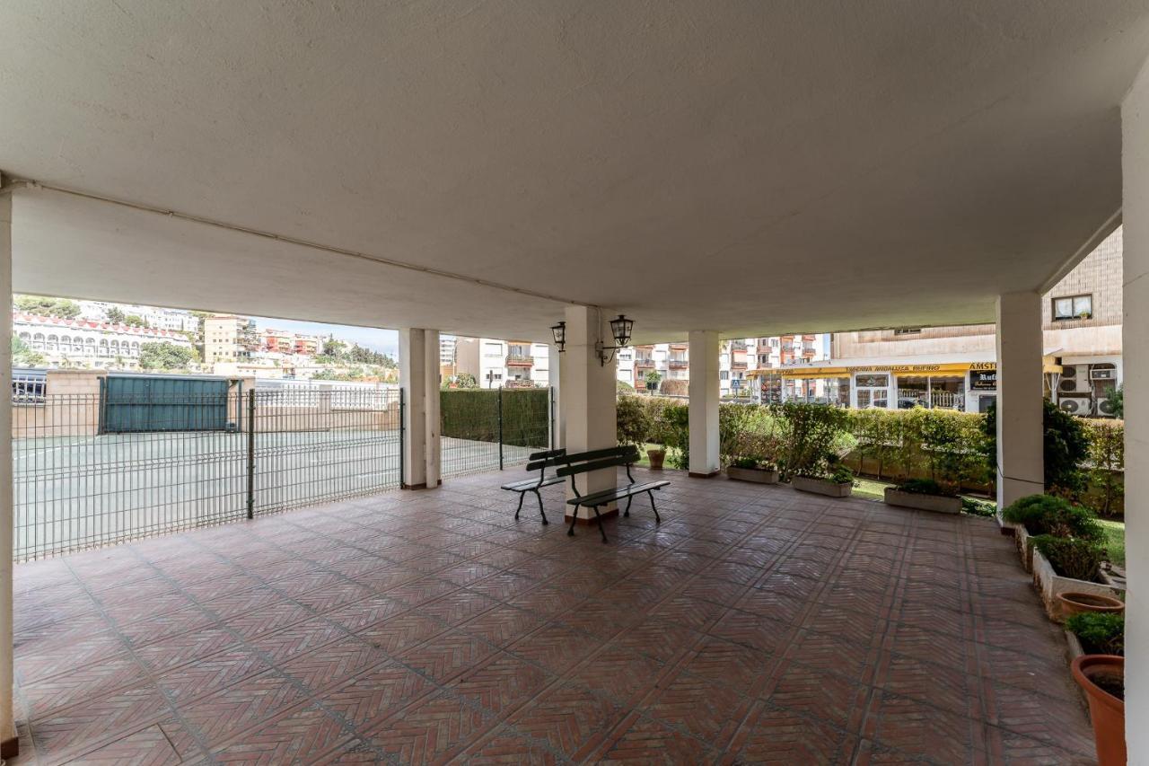 Sea View 2 Bedroom Apartment 2 Min Away From The Beach Torremolinos Kültér fotó